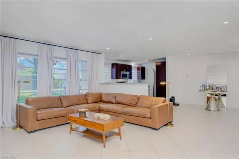 189 Mentor Dr, Naples, FL 34110 photo 5