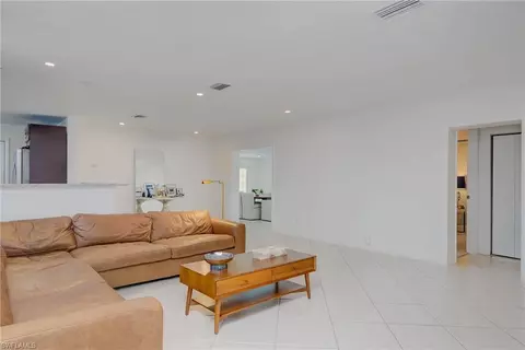 189 Mentor Dr, Naples, FL 34110 photo 6