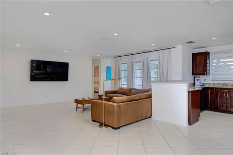 189 Mentor Dr, Naples, FL 34110 photo 9