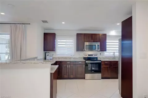 189 Mentor Dr, Naples, FL 34110 photo 8