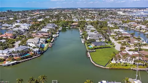 2020 5th St S, Naples, FL 34102 photo 3