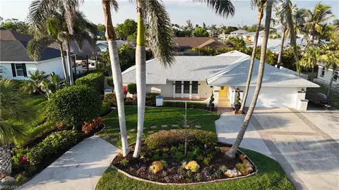 6048 Birnam Wood Ln, Fort Myers, FL 33908