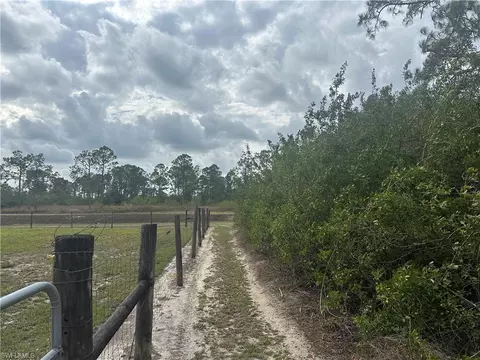 7978 20th Pl, Labelle, FL 33935 photo 4