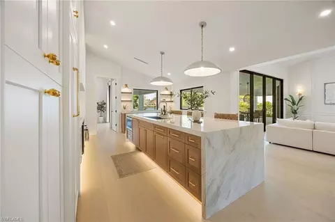 2111 Mission Dr, Naples, FL 34109