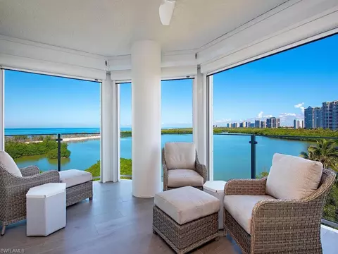View/Area - 60 Seagate Dr #606, Naples, FL 34103 photo 5 of 6