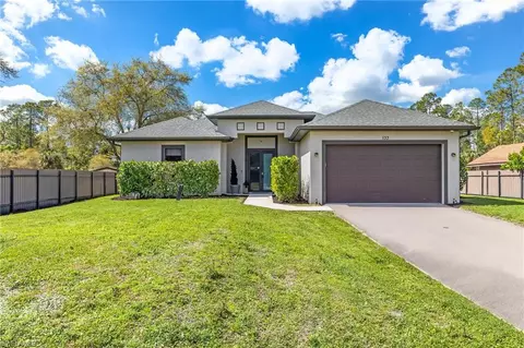 133 14th St NE, Naples, FL 34120