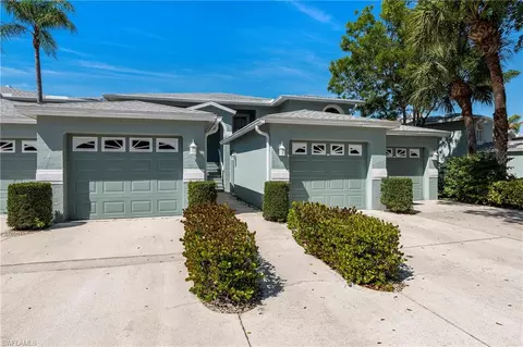 905 New Waterford Dr #204, Naples, FL 34104