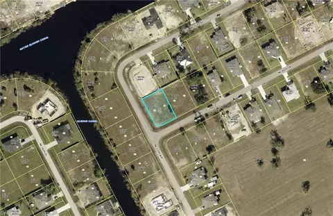 1701 NE 40th Ln, Cape Coral, FL 33909