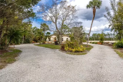481 10th Ave NE, Naples, FL 34120 photo 4