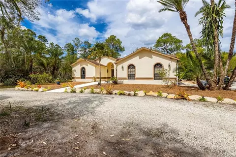 481 10th Ave NE, Naples, FL 34120 photo 2
