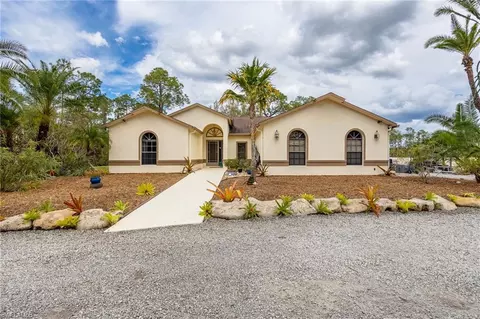 481 10th Ave NE, Naples, FL 34120