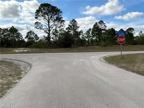 1243 Egbert St E, Lehigh Acres, FL 33974 photo 4