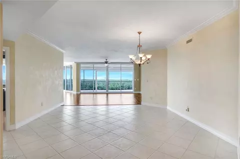 425 Dockside Dr #604, Naples, FL 34110 photo 15