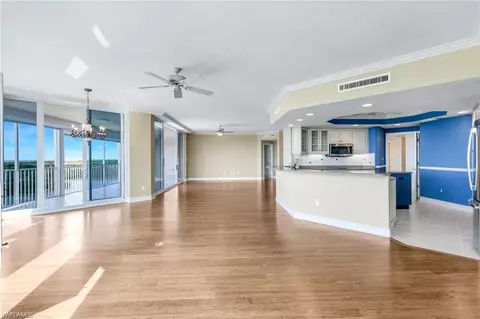 425 Dockside Dr #604, Naples, FL 34110 photo 5