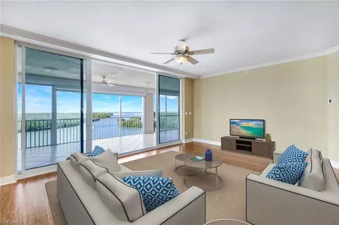 425 Dockside Dr #604, Naples, FL 34110 photo 10