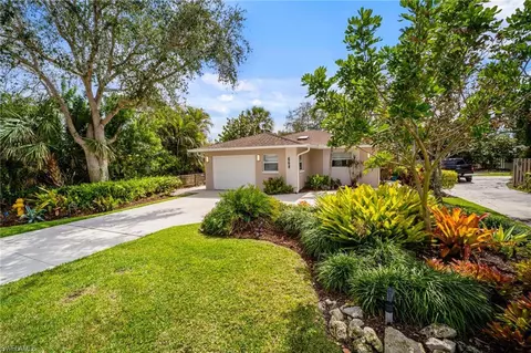668 95th Ave N, Naples, FL 34108 photo 3