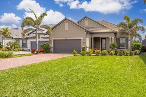 6854 Greenbriar Ct, Naples, FL 34114