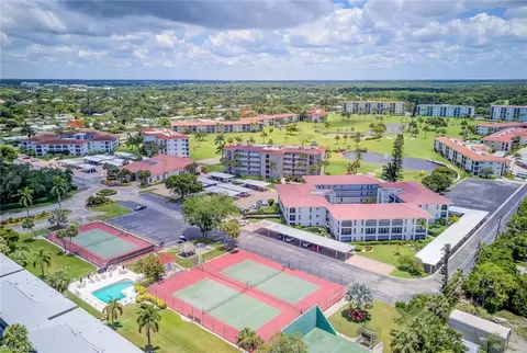 View/Area - 29 High Point Cir E #508, Naples, FL 34103 photo 4 of 9
