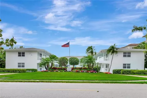 550 4th Ave S #9, Naples, FL 34102 photo 2