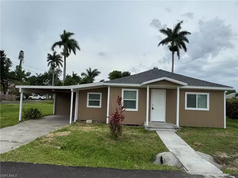 1157 4th Way, North Fort Myers, FL 33903