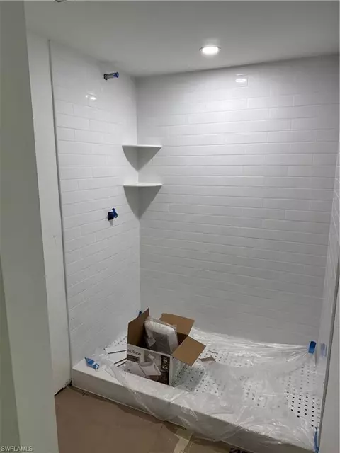 Bath - 4170 Crayton Rd #C3, Naples, FL 34103 photo 1 of 1