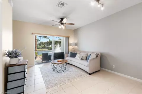 8068 Pacific Beach Dr, Fort Myers, FL 33966