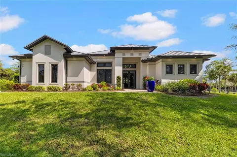 420 19th St SW, Naples, FL 34117
