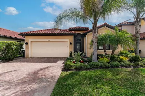 1584 Vizcaya Ln, Naples, FL 34113