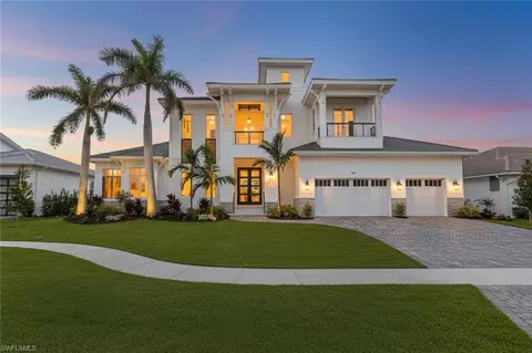 888 Banyan Ct, Marco Island, FL 34145