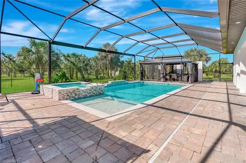 242 41st Ave NW, Naples, FL 34120