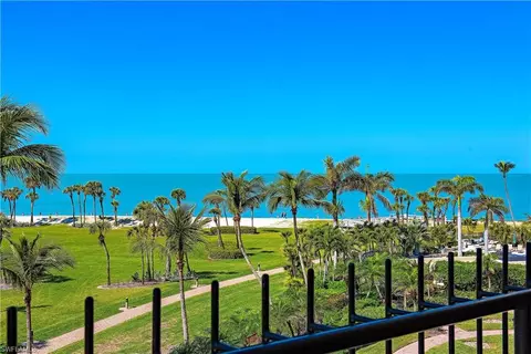 4251 Gulf Shore Blvd N #5C, Naples, FL 34103