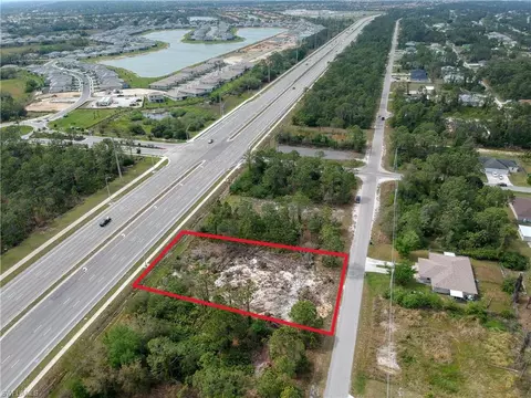 924 Meadow Rd, Lehigh Acres, FL 33973