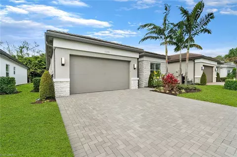 11399 Jacaranda Dr, Naples, FL 34120 photo 2