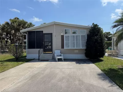 37 Jasper Dr #37JR, Naples, FL 34114