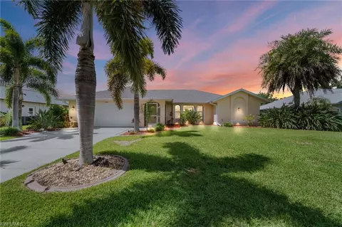 1402 SE 1st Ter, Cape Coral, FL 33990