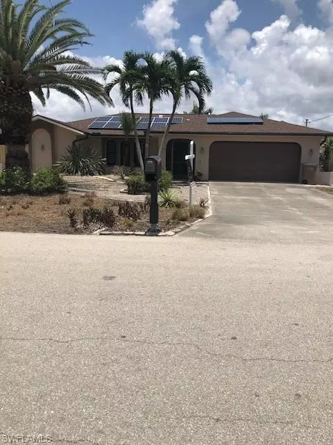 1305 SE 30th St, Cape Coral, FL 33904