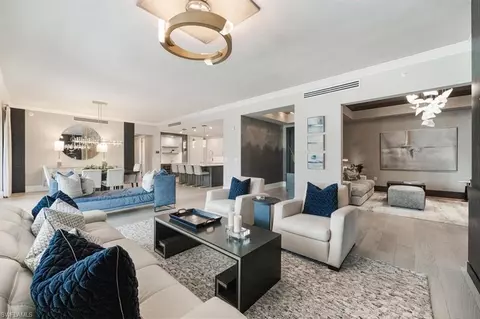 1130 3rd Ave S #412, Naples, FL 34102
