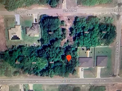 2904 1st St W, Lehigh Acres, FL 33971