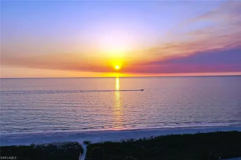 4005 Gulf Shore Blvd N #805, Naples, FL 34103