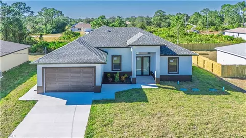 510 Cottonwood Ave S, Lehigh Acres, FL 33974