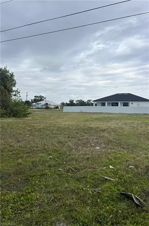 1527 NW 31st Pl, Cape Coral, FL 33993