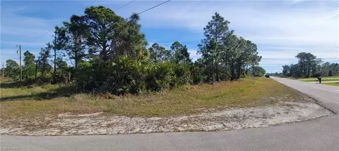 917 Nimitz Blvd, Lehigh Acres, FL 33974 photo 4