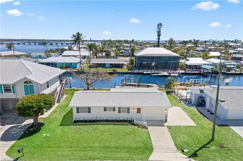 2655 Clyde St, Matlacha, FL 33993