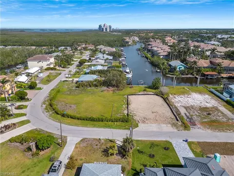 4884-4886 Esplanade St, Bonita Springs, FL 34134