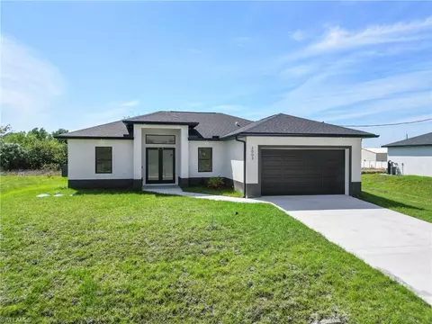 823 Frederick Reid St E, Lehigh Acres, FL 33974