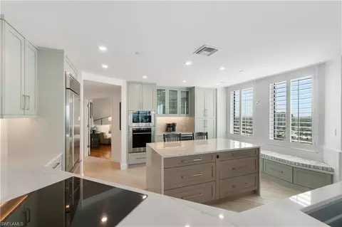 Kitchen - 445 Dockside Dr #A901, Naples, FL 34110 photo 7 of 7