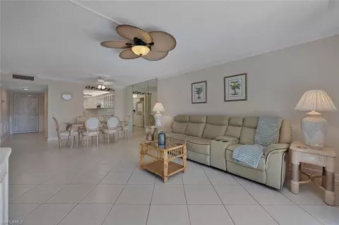 4372 27th Ct SW #2-103, Naples, FL 34116