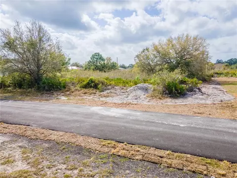 2521 57th St W, Lehigh Acres, FL 33971