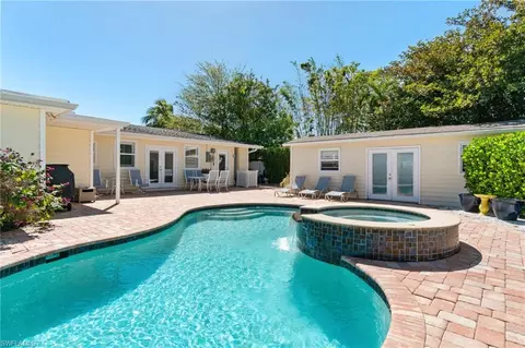 1227 22nd Ave N, Naples, FL 34103