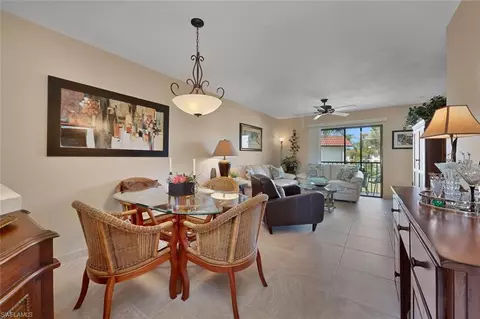 4263 27th Ct SW #202, Naples, FL 34116